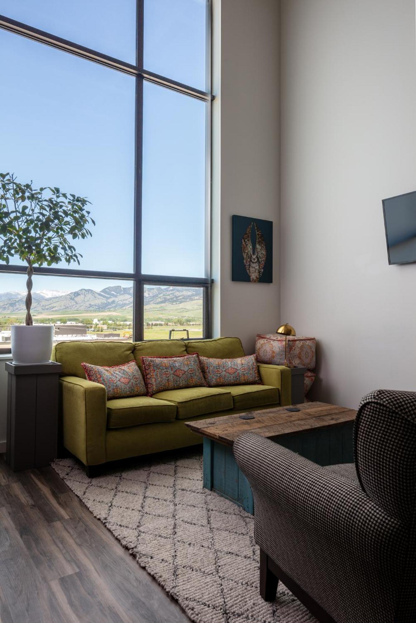 Gorgeous Midtown Apartment Bozeman